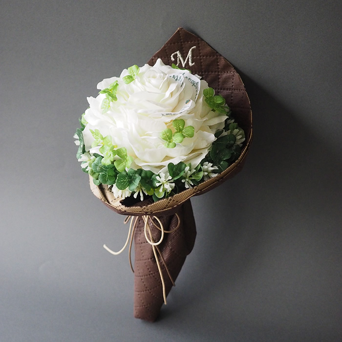 幸せの四葉のクローバー